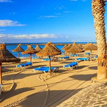 Centrally Located Apartment Close To The Ocean. Арона Екстер'єр фото